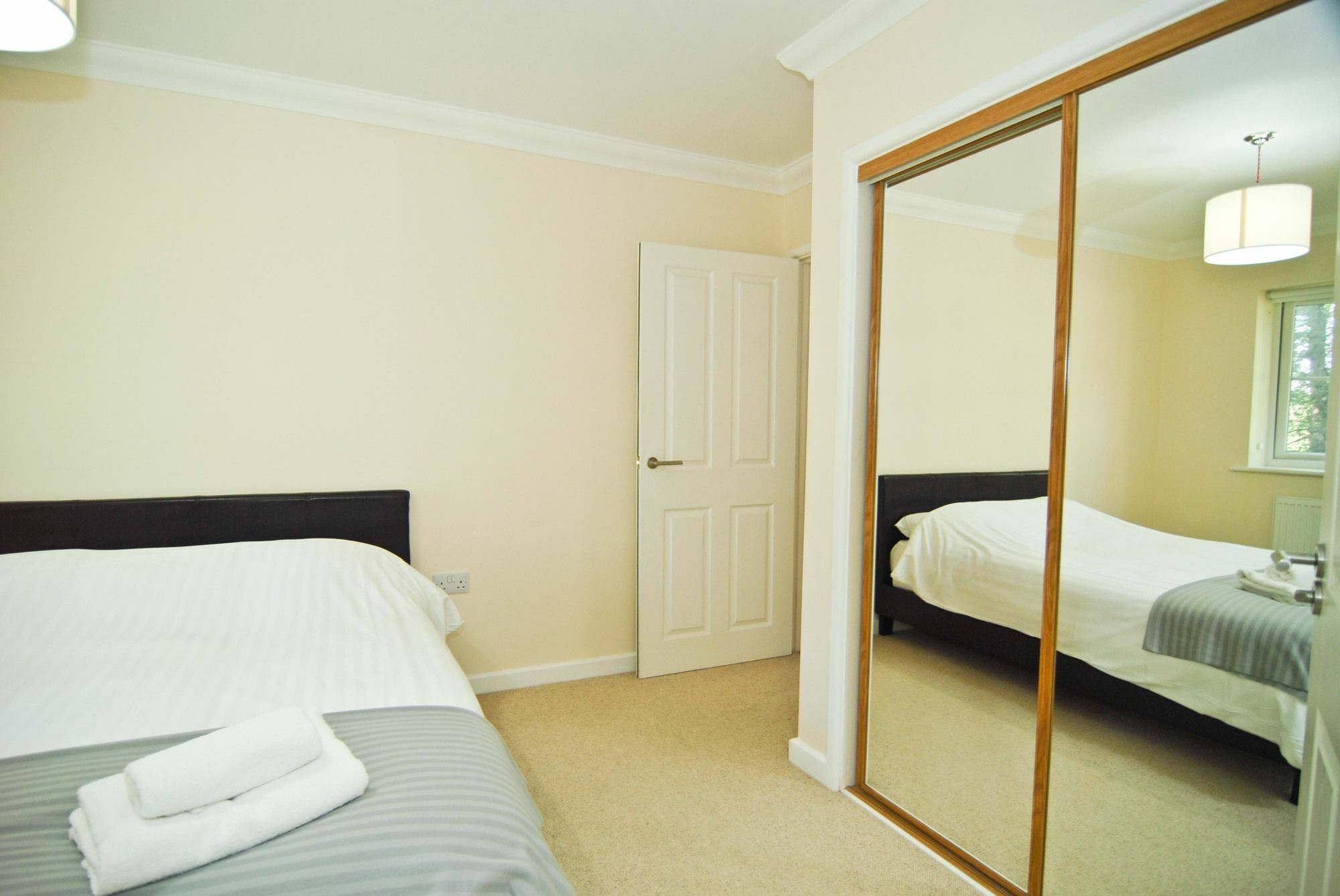 Room And Roof Southampton Serviced Apartments Exterior photo
